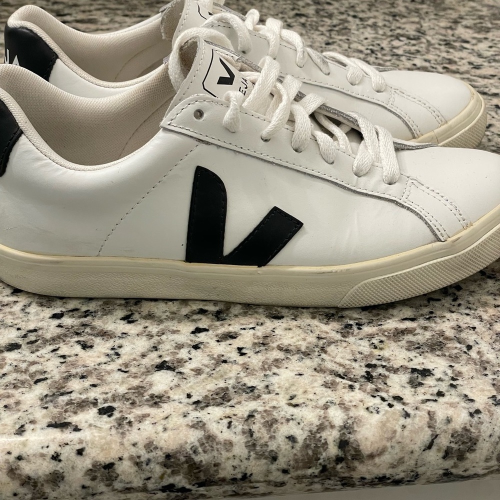 Veja Esplar White Sneakers with Black Detailing